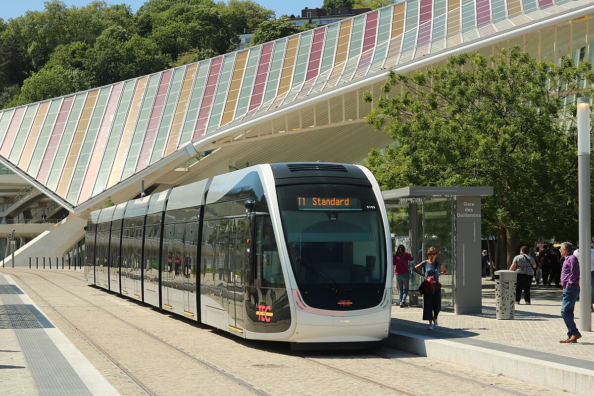 Liège new tram photo