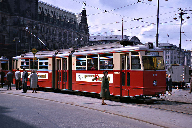 Hamburg tram