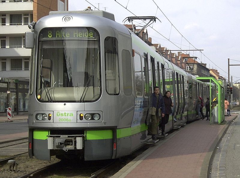 Hanover Stadtbahn TW2000 tram photo