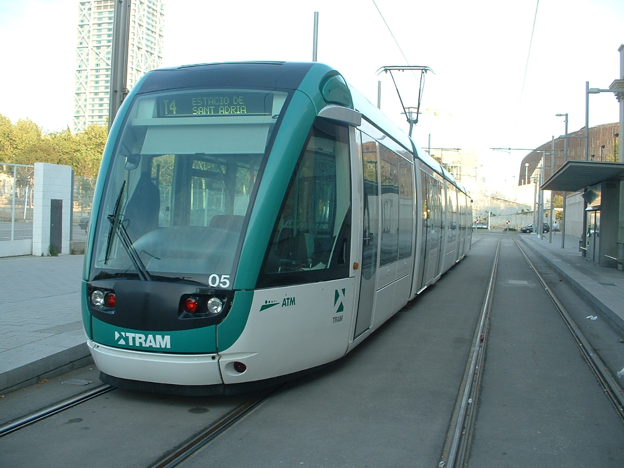 Barcelona modern tram photo (Trambesos)