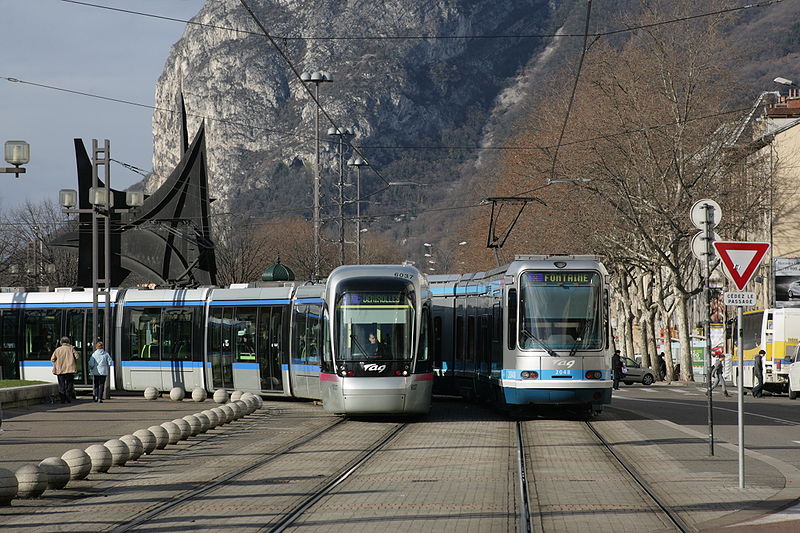 Grenoble trams meet photo
