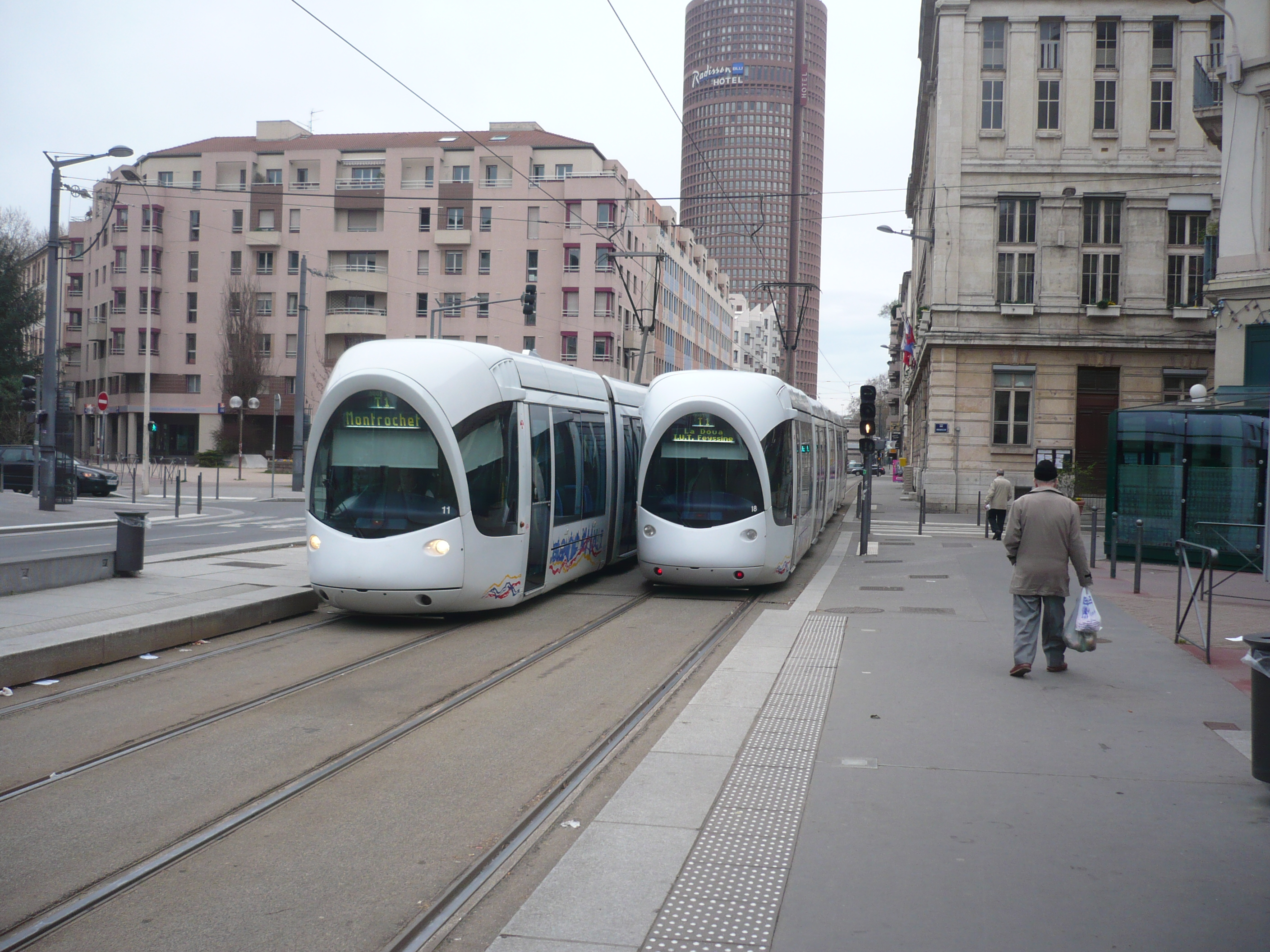 Lyon tram photo