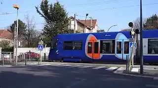 Paris tram train video
