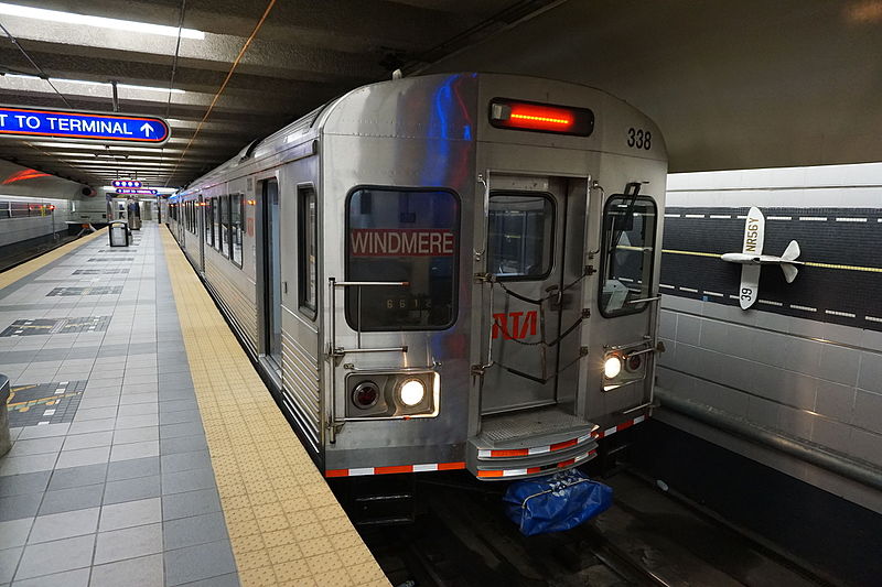 Cleveland Red Line train photo