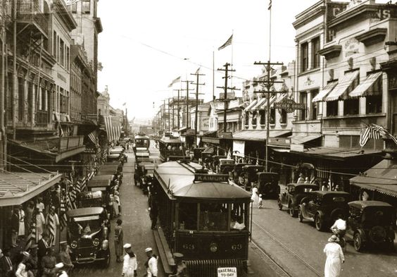 Honolulu streetcar photo